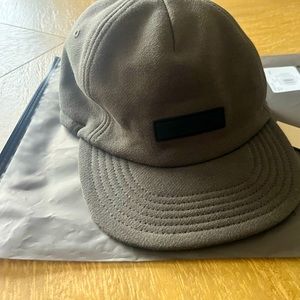 Essentials fear of god boys hat